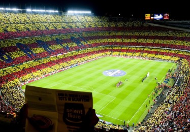 【爱游戏】乒乓球名将尹航深度解析，德甲小巧场馆制约欧洲选手摆短技术，樊振东前三板优势彰显亚洲智慧