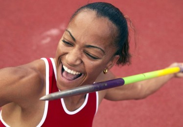 爱游戏官网_西甲周一焦点战，塞维利亚主场高压抢分，维戈塞尔塔防反搏保级