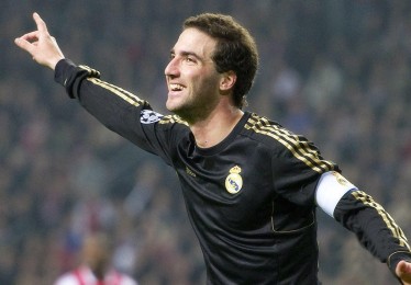 爱游戏官网：前大连实德功勋教练科萨诺维奇逝世，足坛缅怀传奇人生