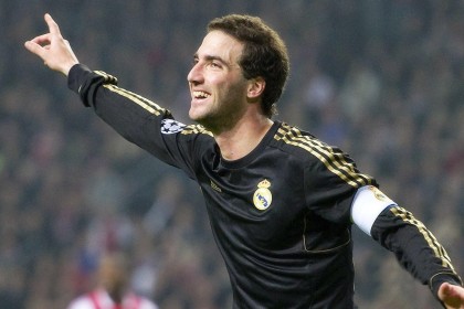 爱游戏官网：前大连实德功勋教练科萨诺维奇逝世，足坛缅怀传奇人生