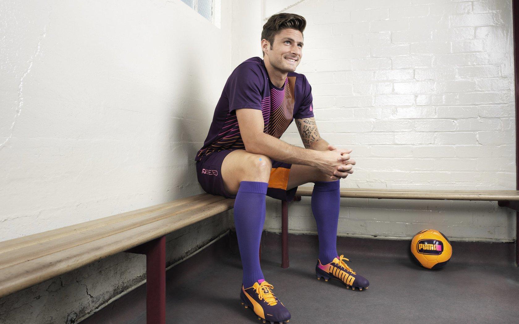 沉默的舵手与激进的改革者，为何卡里克的人性哲学更胜阿莫林的战术机器