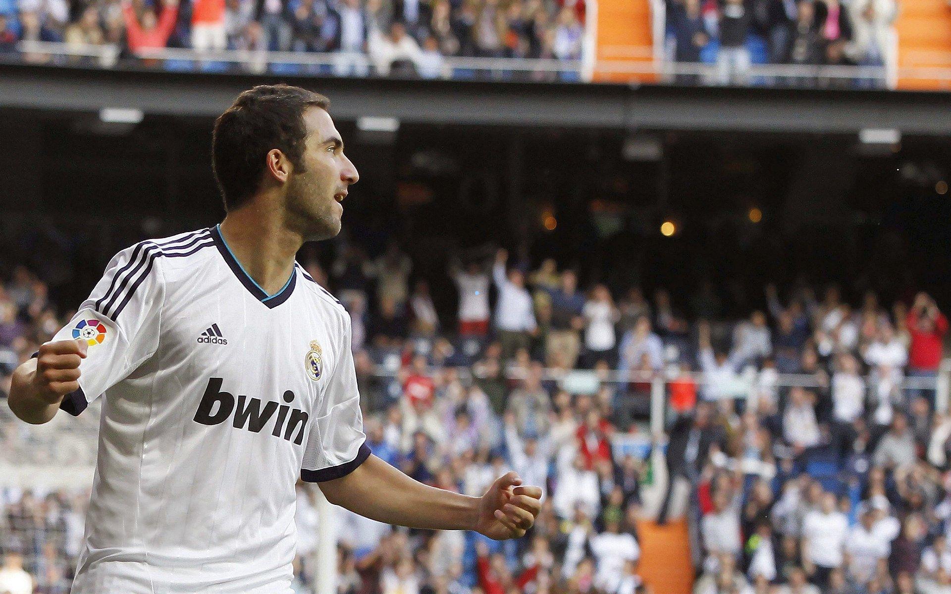 令人唏嘘！C罗承载夺冠期待却梦碎2025赛季，利雅得胜利壮志未酬